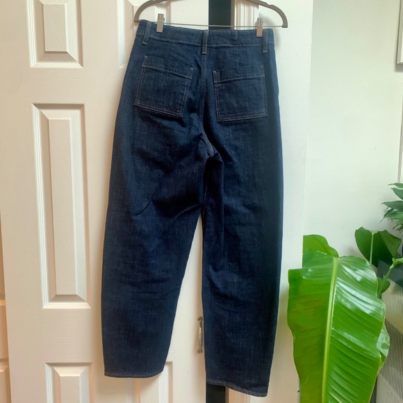 Old Navy High Waisted Barrel Jean in Dark Rinse - Size 4 Tall - Picture 4 of 6